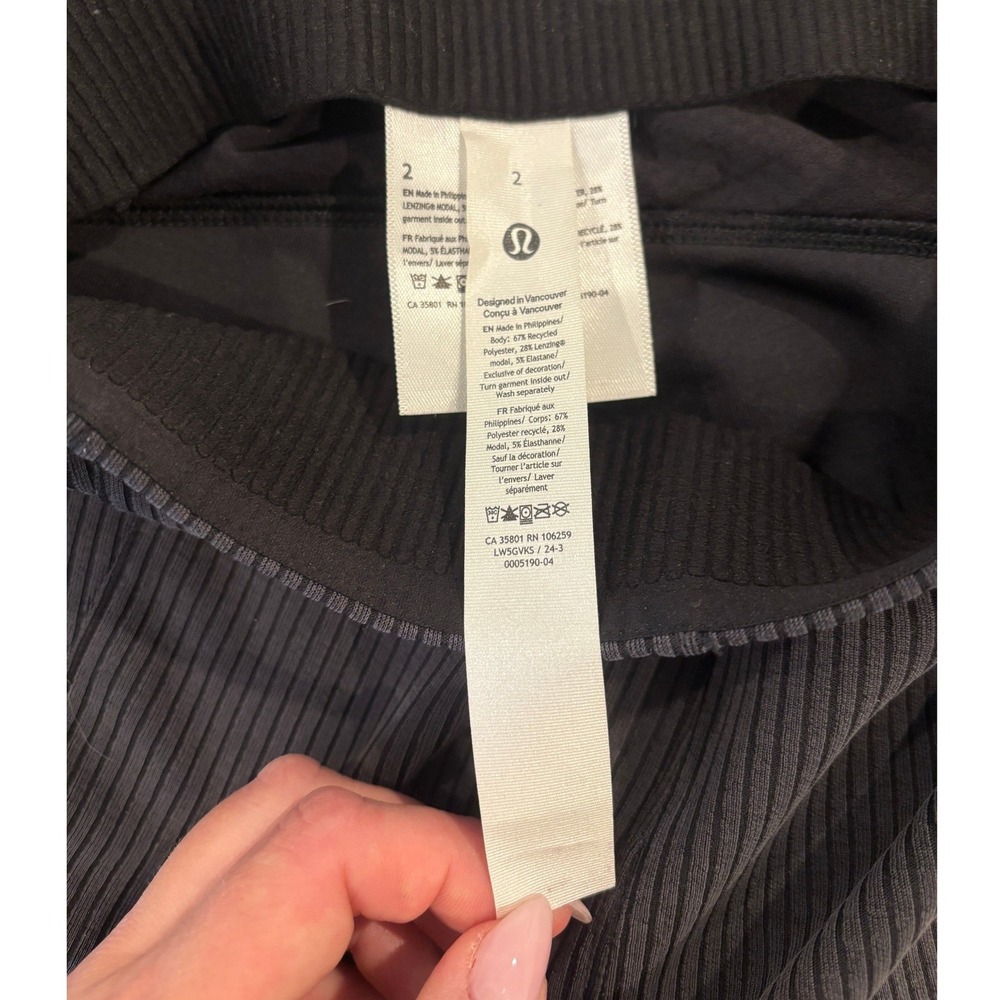 Lululemon Ribbed Softstreme Flared Pant 31" Inseam Black Size 2 - Picture 7 of 7